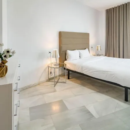 Pr20 - Good Located Flat Puerto Banus Apartment