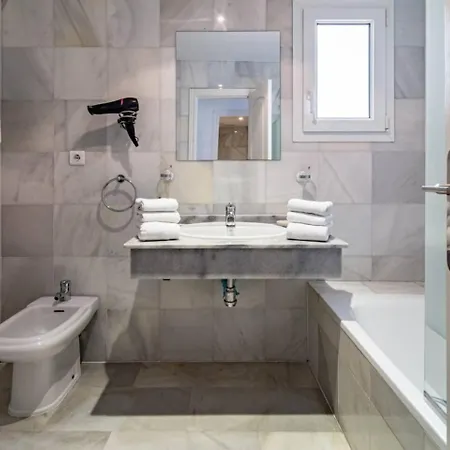 Pr20 - Good Located Flat Puerto Banus * Marbella