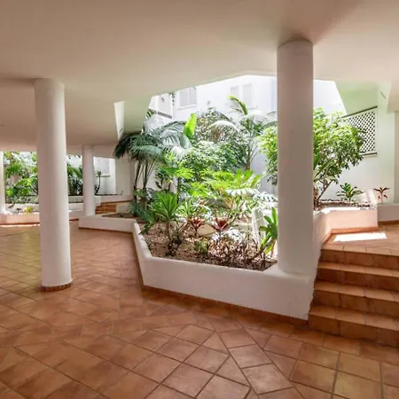 Apartment Pr20 - Good Located Flat Puerto Banus *