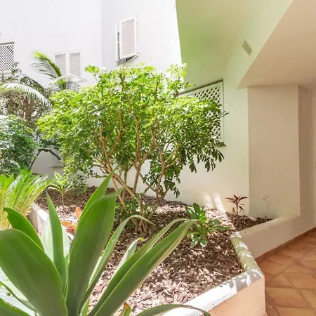 Pr20 - Good Located Flat Puerto Banus Marbella