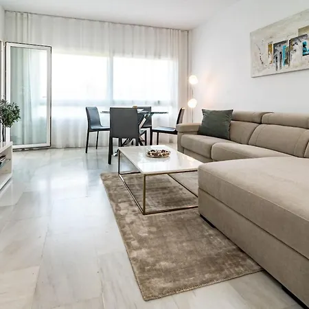 Pr20 - Good Located Flat Puerto Banus *