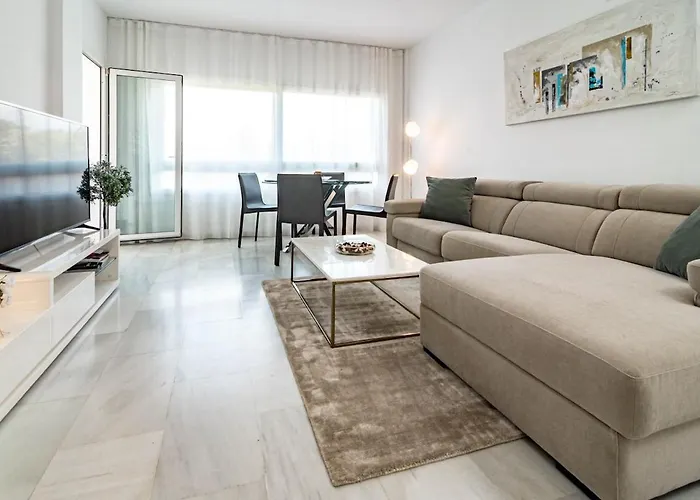 Pr20 - Good Located Flat Puerto Banus *